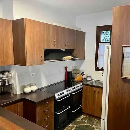 Kasteli - Secret Beauty In The Mountains