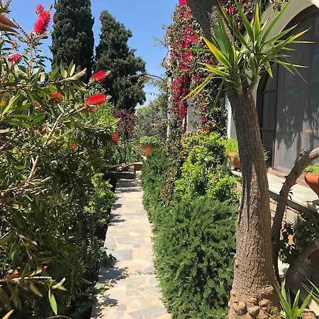 Kasteli - Secret Beauty In The Mountains *