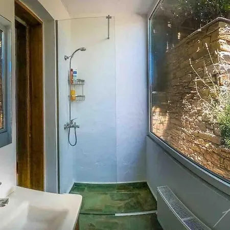 Kasteli - Secret Beauty In The Mountains